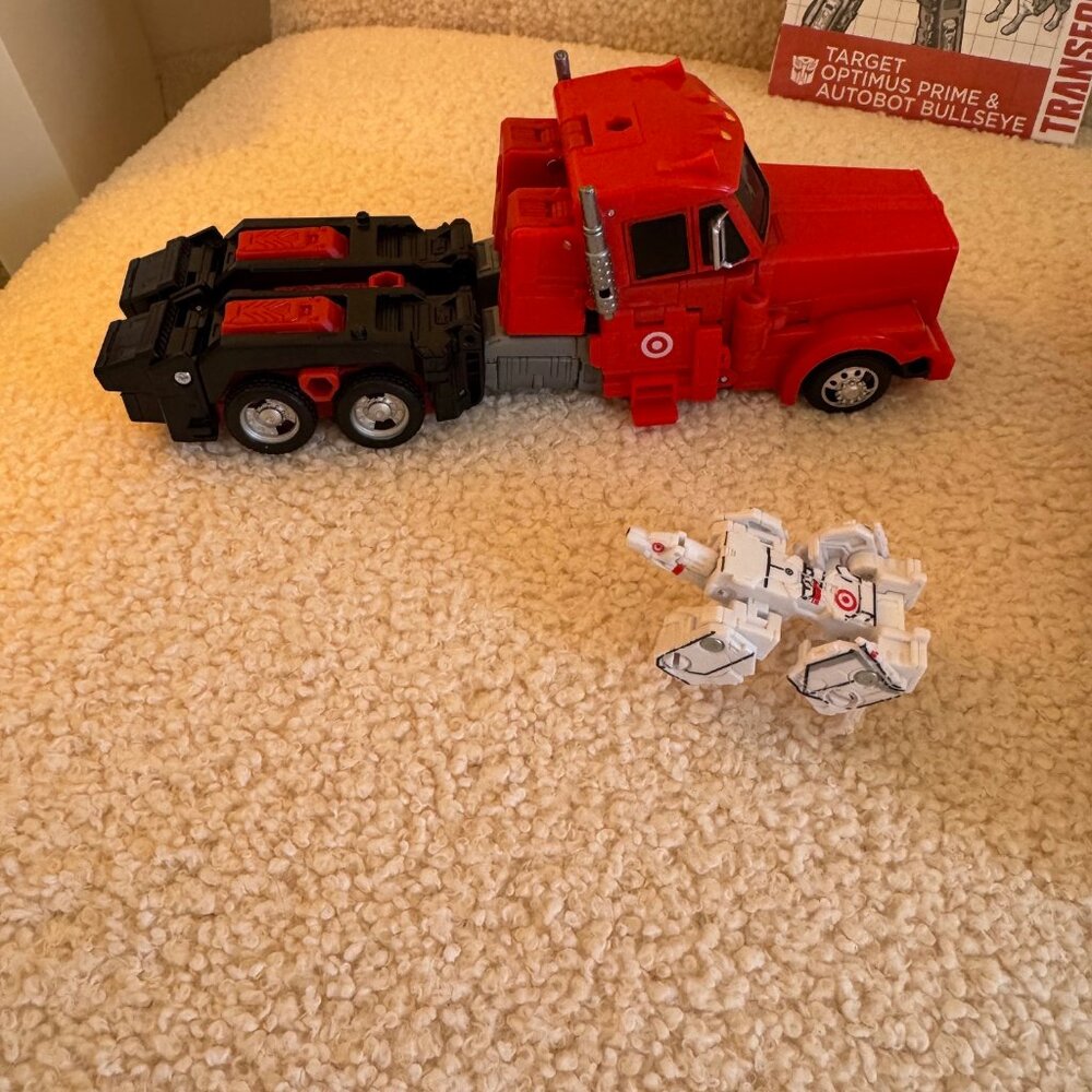 Transformers Target Optimus Prime and Autobot Bullseye Action Figure Set - Picture 8 of 12